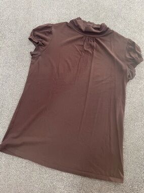 Cato Brown Short-Sleeve Mock Neck Tee